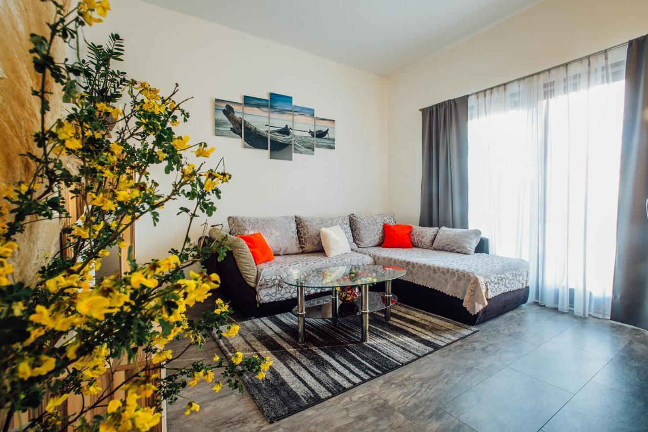 Apartments Essentia Podstrana Kültér fotó