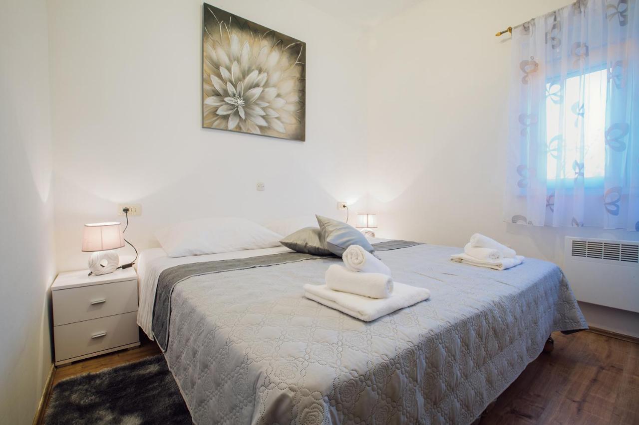 Apartments Essentia Podstrana Kültér fotó